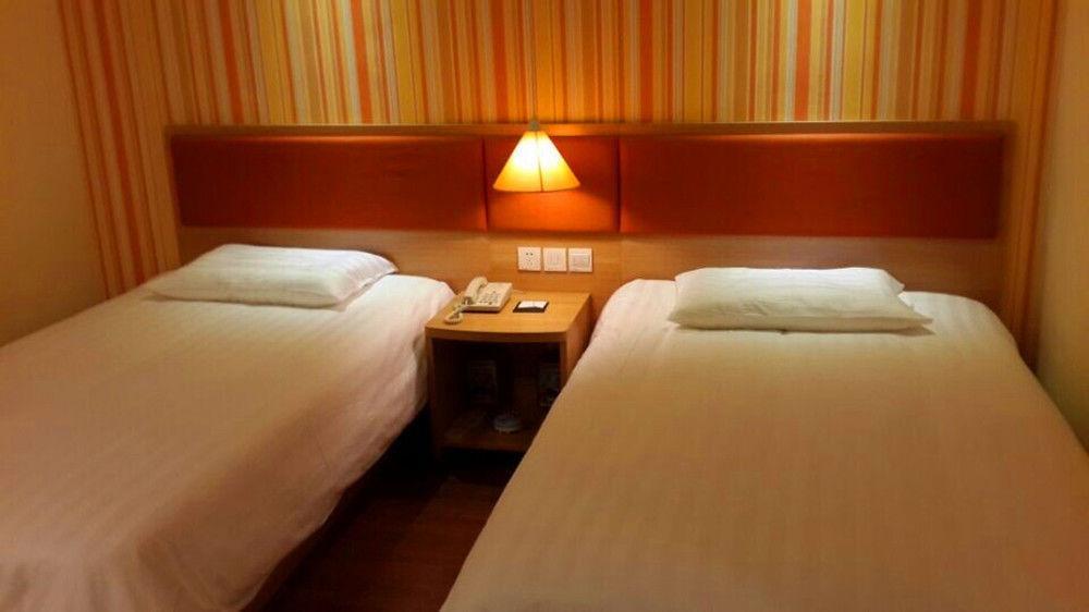 Home Inn Guangzhou East Binjiang Road Sun Yat-Sen University Exterior photo